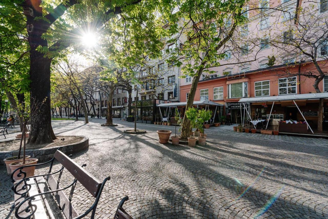 Petra Inn Apartments In Historical Palace Pressburg Exterior foto
